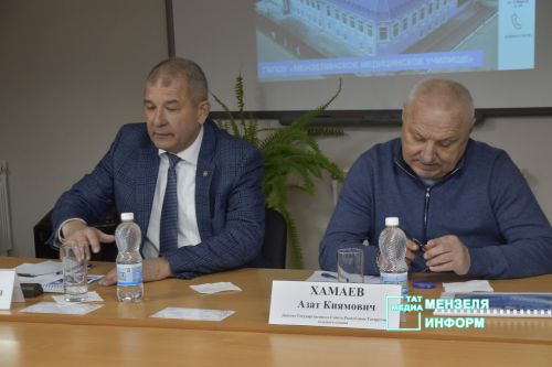 Обсуждение развития района на встрече в Мензелинском медучилище