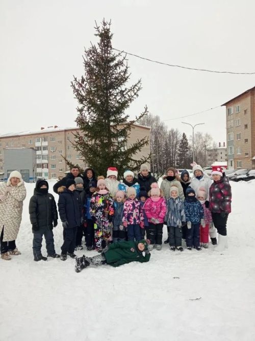 Активная зима в Мензелинске: Дети и взрослые на «Новогоднем переполохе»