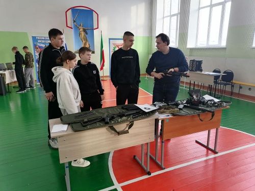 Учащиеся Мензелинского района соревновались в стрельбе и управлении дронами