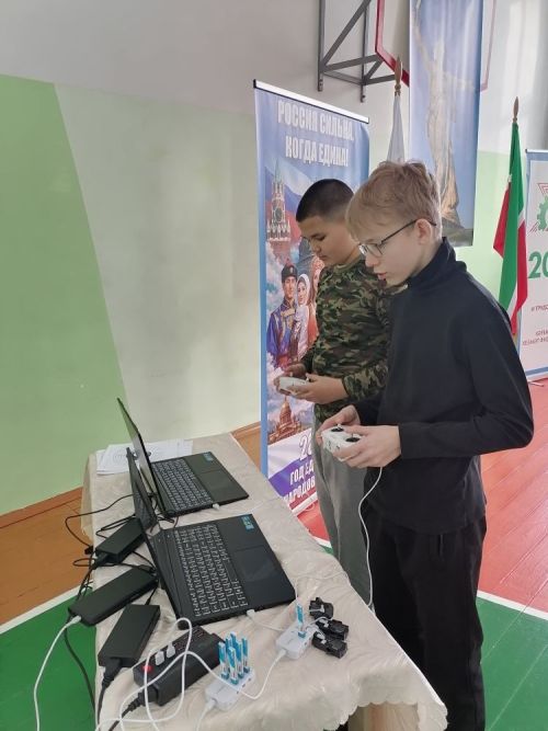 Учащиеся Мензелинского района соревновались в стрельбе и управлении дронами