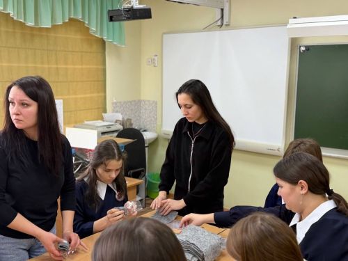 Гимназисты помогают бойцам СВО