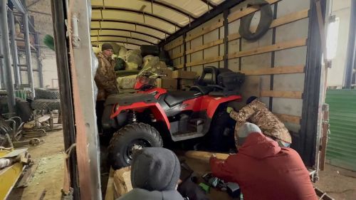 Две фуры увезли гуманитарный груз из Мензелинска