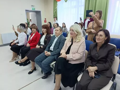 В Мензелинске 8 педагогов из четырех районов РТ борются за звание «Воспитатель года — 2026»