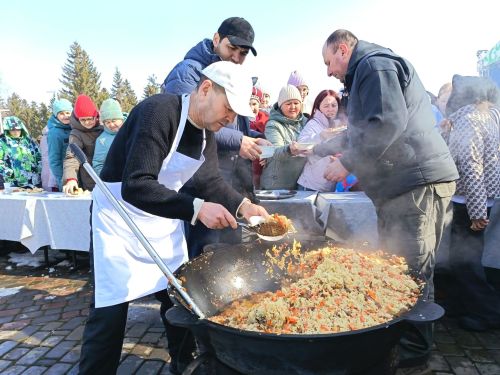 В Мензелинске с размахом отметили Навруз: единство культур и традиций