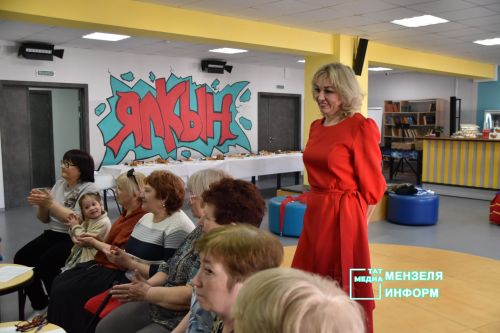 Праздник весны, таланта и танца: ТОС подарил незабываемый вечер для женщин