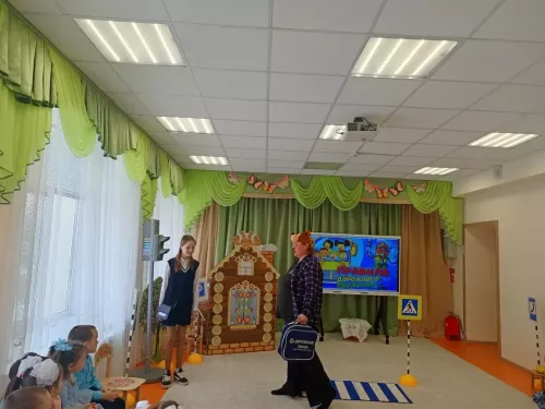 В детском саду № 10 «Чишма» прошло мероприятие «Добрая дорога детства»
