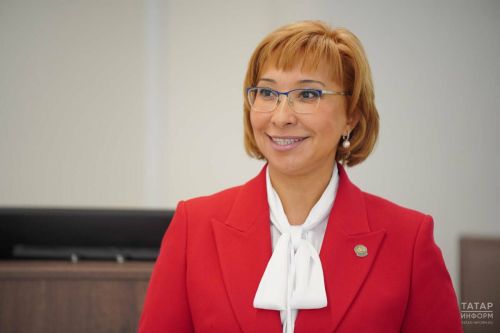 Министр труда РТ рассказала, чьи имена украсят электронную доску почета в Татарстане
