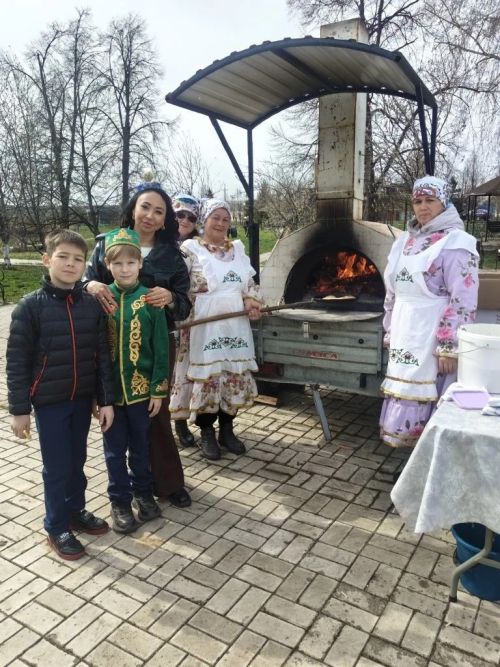 Мензелинцы встретили Первомай созидательным трудом: общегородской субботник объединил жителей