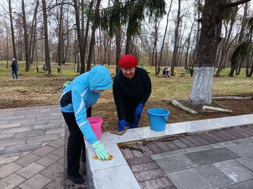 Мензелинцы встретили Первомай созидательным трудом: общегородской субботник объединил жителей