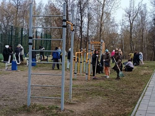 Мензелинцы встретили Первомай созидательным трудом: общегородской субботник объединил жителей