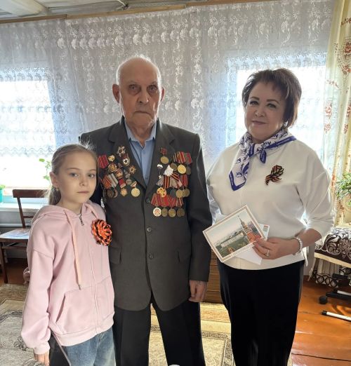 Ветерану Великой Отечественной войны Михаилу Тихонову, проживающему в городе Мензелинске, сегодня исполнилось 99 лет