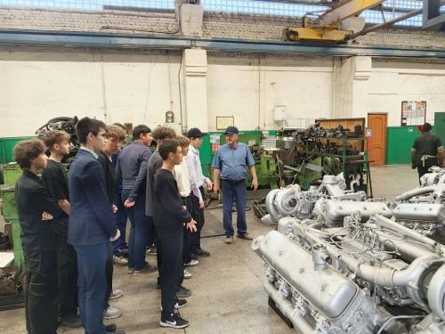 Учащиеся Кузембетьевской школы познакомились с профессиями на экскурсии в Кузембетьевский РМЗ
