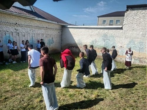 В Мензелинске организовали праздник для школьников по мотивам Сабантуя