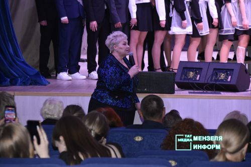 Для выпускников СОШ № 1 прозвенел Последний звонок