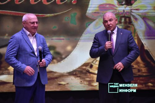 Для выпускников СОШ № 1 прозвенел Последний звонок