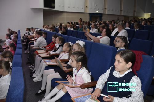 В Мензелинске состоялся слёт одарённых детей