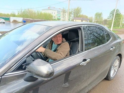 Сотрудники ГИБДД Мензелинского района поздравили водителей с 9 мая