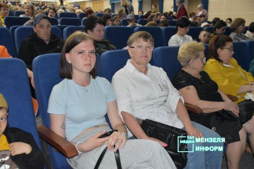 Память, мужество, честь: в Мензелинске вручили государственные награды