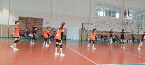 В Мензелинске состоялись товарищеские игры по волейболу с участием команд из Нижнекамска