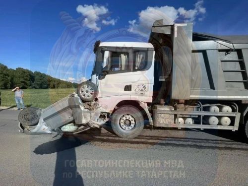 Смертельное ДТП в Высокогорском районе: водитель Ford выехал на встречку и столкнулся с грузовиком