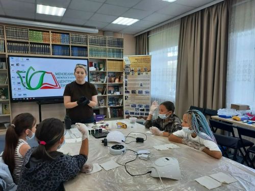 Минзәләдә эпоксид сумаласы белән эшләү буенча мастер-класс үткәрделәр
