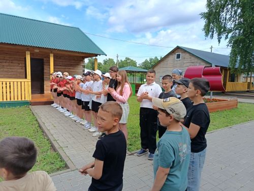 Заряжая энергией лето: яркое открытие первой смены в «Олимпийце»