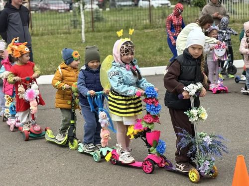 В детском саду «Балачаке» прошёл «Фестиваль самокатов»: безопасность, спорт и семейный драйв