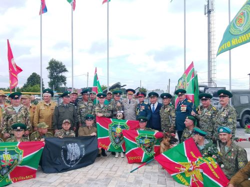 В Коноваловке открыли парк в память о ветеранах боевых действий