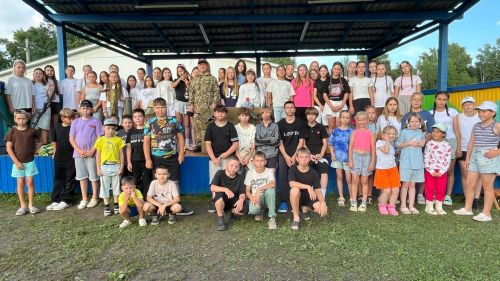 В лагере «Олимпиец» волонтер Андрей Касаткин провел «Урок мужества»