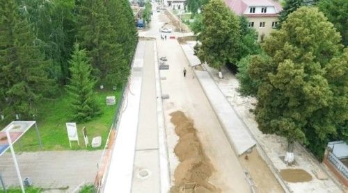 Улица Карла Маркса в Мензелинске меняет облик