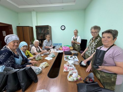 Мензелинские пенсионеры поддерживают бойцов СВО