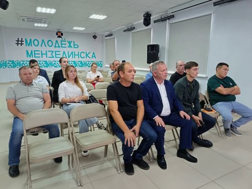 В Мензелинске обсудили внедрение генетических технологий в животноводство