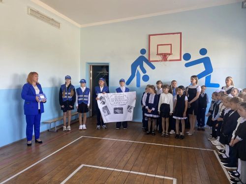 Юные пешеходы Мензелинска повторили правила дорожного движения