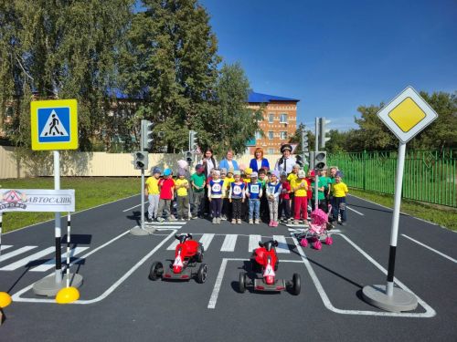Дошкольники из «Алтынчэч» сдали экзамен на права