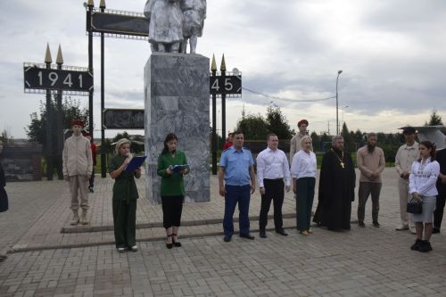 Молодежь Мензелинска приняла участие на митинге ко Дню солидарности в борьбе с терроризмом