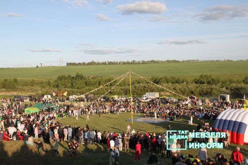 В селе Гулюково прошел масштабный Сабантуй