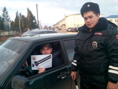 Автомобилисты Мензелинска присоединились к акции «Пристегнись, Россия»