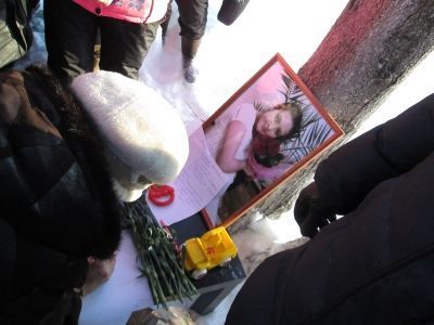 В Мензелинске состоялся пикет в связи с гибелью роженицы Лилии Васильевой и ее ребенка