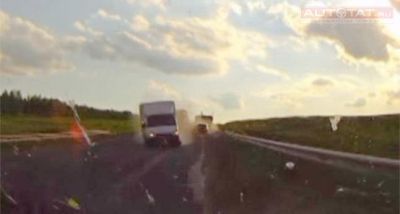  В Татарстане водитель уснул за рулем и попал в серьезную аварию (ФОТО)