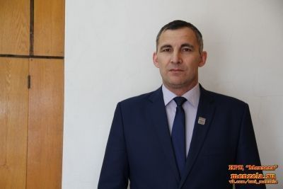 Известный мензелинский тренер по борьбе Рамзиль Бадриев поощрен наградой Президента РТ