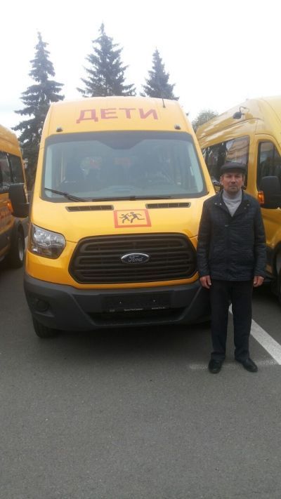Две школы Мензелинского района получили новые автобусы
