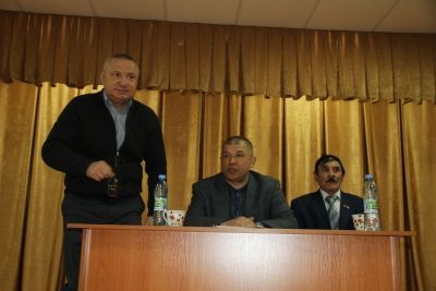 На сходах в Кадряково и Наратлы Кичу принял участие Азат Хамаев, министр земельных и имущественных отношений РТ