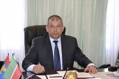 Поздравление главы Мензелинского района Айдара Салахова с Днем Республики Татарстан