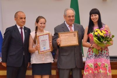 В Казанском Кремле наградили талантливую молодёжь Мензелинска