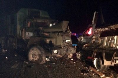 В Татарстане в ДТП с участием двух грузовиков и двух легковушек пострадали три человека