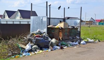 Мензелинцы путают бытовой мусор от огородничества