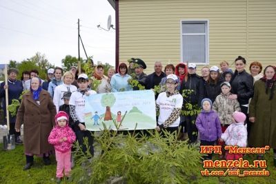 Мензелинцы участвовали в природоохранной акции «День посадки леса»