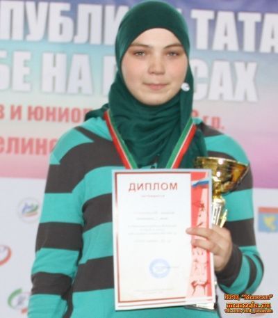 Альбина Шамсутдинова вошла в сборную РТ по борьбе на поясах для участия в Первенстве России
