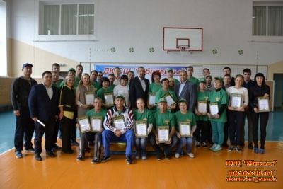 65 спортсменам глава района Айдар Салахов вручил грамоты за участие в играх «Авыл яшьлэре»