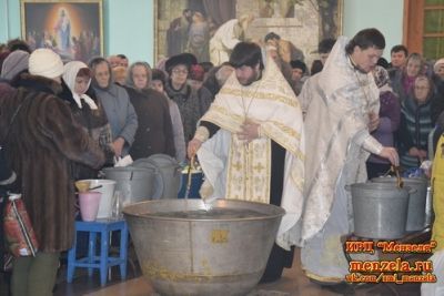 Православные Мензелинска отмечают великий праздник Богоявления, или Крещения Господне (+ФОТО)